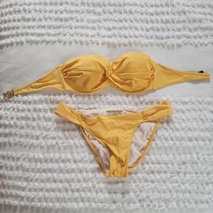 34B Victoria Secret bikini